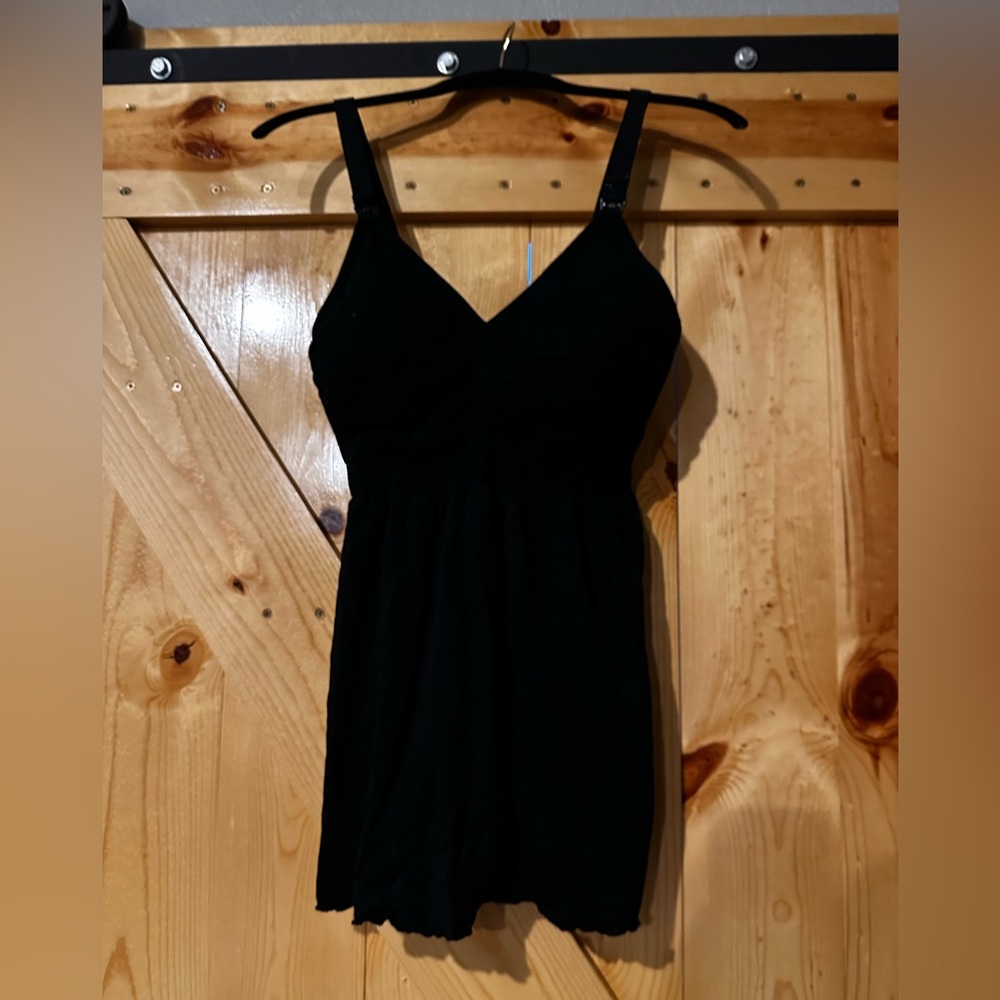 Black Sleeveless Nursing Cami
